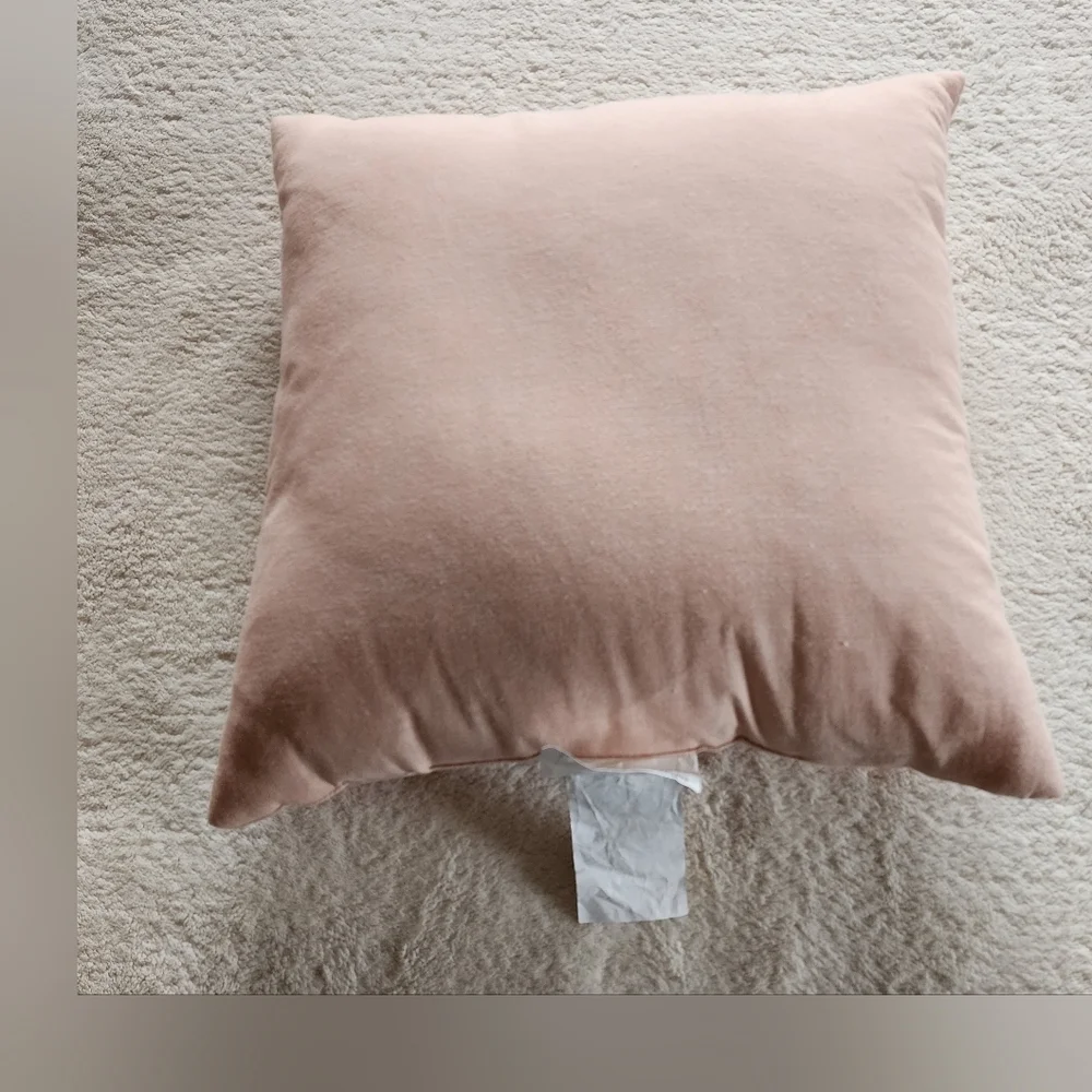 New THRESHOLD spring Easter pillow 18×18